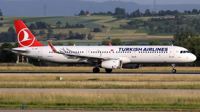 TC-JSK:Airbus A321:Turkish Airlines